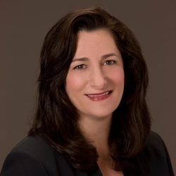 Laura Solomon Headshot